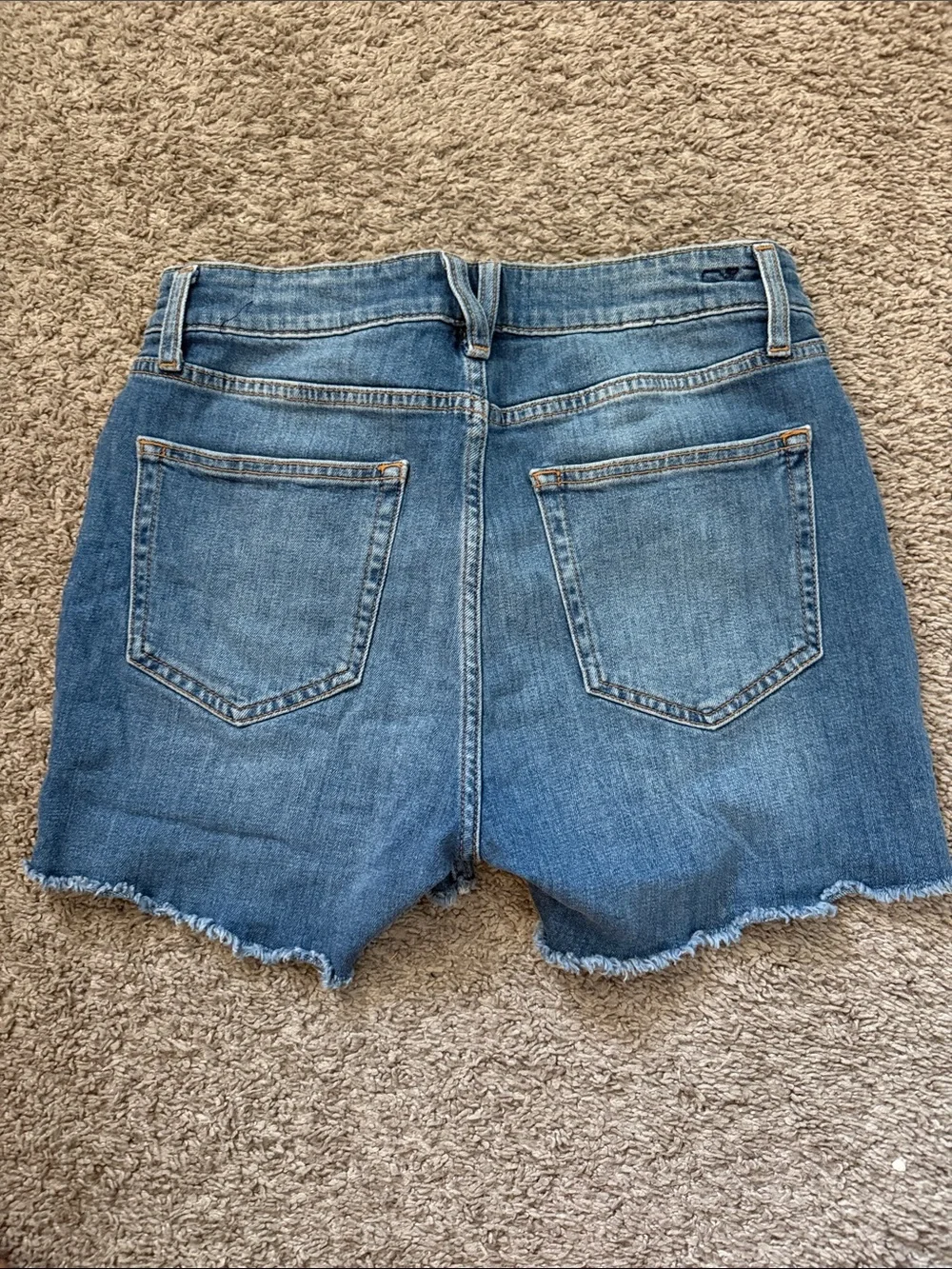 Vineyard Vines Medium Blue Frayed Hem Denim Shorts stretchy denim size 27